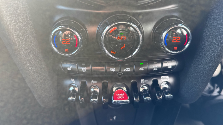 MINI Hatchback 1.5 Cooper Exclusive 5dr Petrol Hatchback